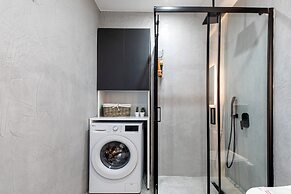 Sway - Chic 1-BR Apt & Balcony in Athens