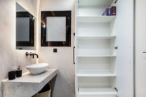 Sway - Chic 1-BR Apt & Balcony in Athens