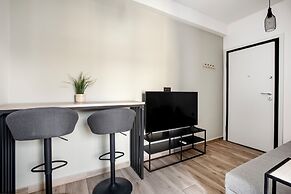 Sway - Chic 1-BR Apt & Balcony in Athens