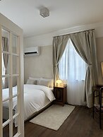 Shanghai Hills& Art Suite 15