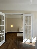 Shanghai Hills& Art Suite 15