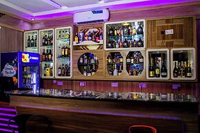 Del Migos Hotel & Suites