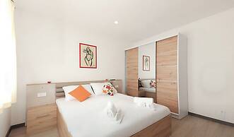 Villa Gariful - Sleeps 10 - Pool - Hottub - Petsok