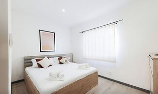 Villa Gariful - Sleeps 10 - Pool - Hottub - Petsok