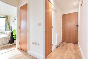 Charming 1BR Near Tower Bridge Walks