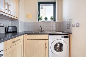 Charming 1BR Near Tower Bridge Walks