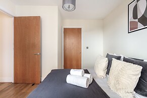 Charming 1BR Near Tower Bridge Walks