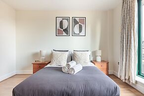 Charming 1BR Near Tower Bridge Walks