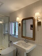 Shanghai Hills& Art Suite 16