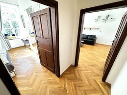 Black Eagle Apartments