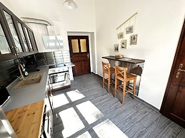 Black Eagle Apartments