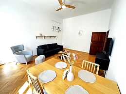 Black Eagle Apartments