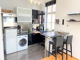 Black Eagle Apartments