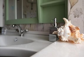 Charming Margherita di Savoia Apartment With Sea Views