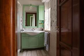 Charming Margherita di Savoia Apartment With Sea Views