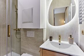 Superbe Studio Tour Eiffel Trocadero by Studioprestige