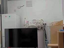 High Wycombe 1-bed Apt, Sleeps 3 & Private Parking