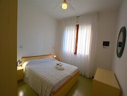 Fantastic Flat With Pool View Just Steps From the sea