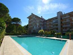 Fantastic Flat With Pool View Just Steps From the sea
