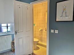 Grosvenor Place Guest House