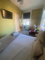 Grosvenor Place Guest House