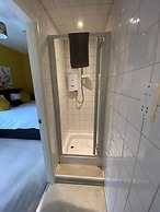 Grosvenor Place Guest House