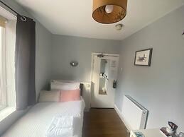 Grosvenor Place Guest House