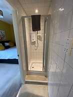 Grosvenor Place Guest House