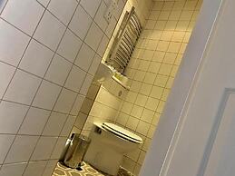 Grosvenor Place Guest House