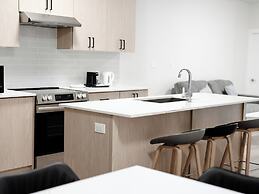 Meadowvale Apartment Hotel