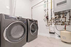 Meadowvale Apartment Hotel