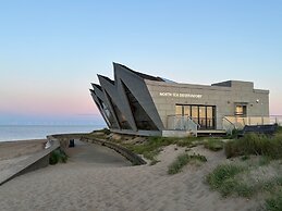 Seaside Haven Retreat - 2 Bedroom Apartment