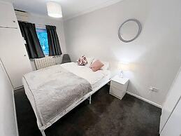 Seaside Haven Retreat - 2 Bedroom Apartment