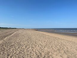 Seaside Haven Retreat - 2 Bedroom Apartment