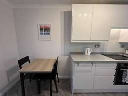 Seaside Haven Retreat - 2 Bedroom Apartment