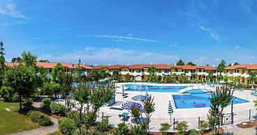 Relaxing Getaway With Pool and Garden in Bibione