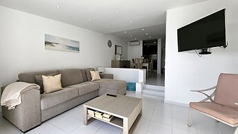 Albufeira Blue Wave Retreat 65