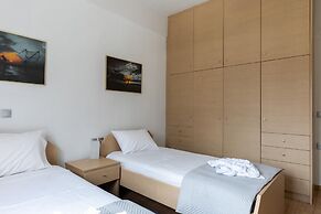 Felicia Family House