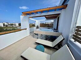 Felicia Family House