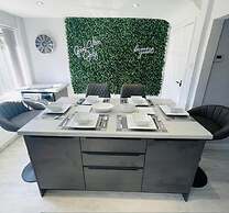 Your Luxury 5-star Home From Home Retreat Awaits