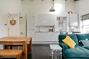 1 Bed Bohemian Loft Style Apt