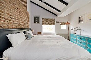 1 Bed Bohemian Loft Style Apt