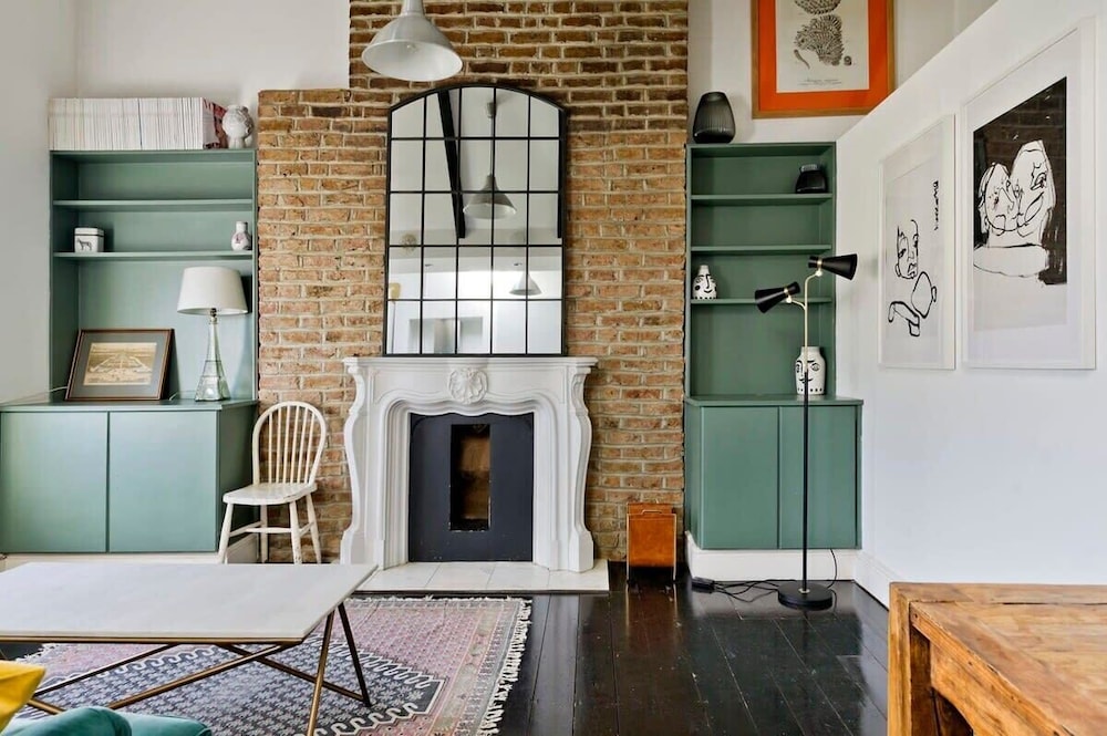 1 Bed Bohemian Loft Style Apt