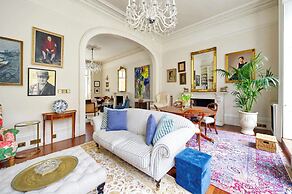 Grand 2 Bedroom Flat, Kensington