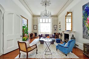 Grand 2 Bedroom Flat, Kensington