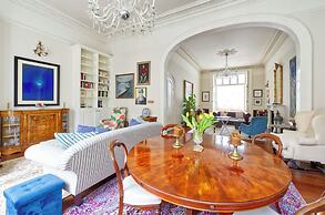 Grand 2 Bedroom Flat, Kensington