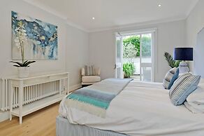 Large 2 Bedroom Kensington Garden Flat