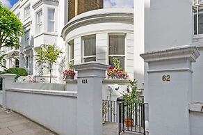 Large 2 Bedroom Kensington Garden Flat
