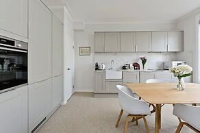 Large & Wonderful 1 Bed, Pimlico