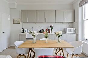 Large & Wonderful 1 Bed, Pimlico